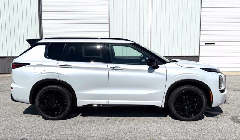 
								Mitsubishi Outlander full									