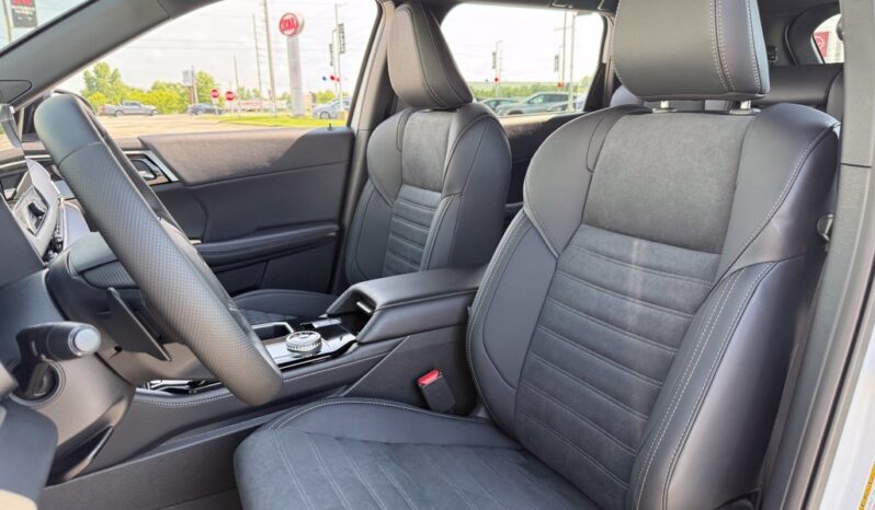 
								Mitsubishi Outlander full									