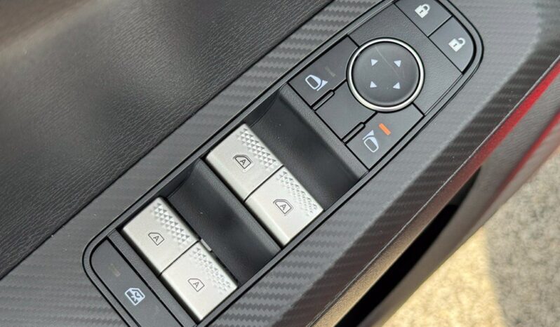 
								Mitsubishi Outlander full									