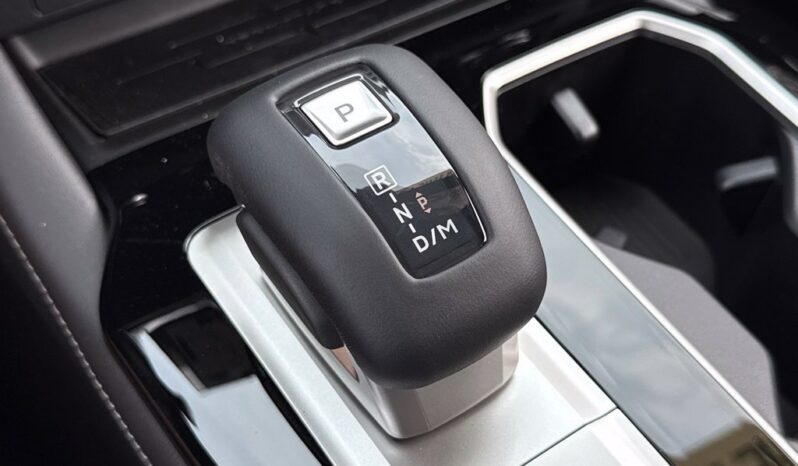 
								Mitsubishi Outlander full									