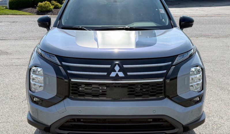 
								Mitsubishi Outlander full									