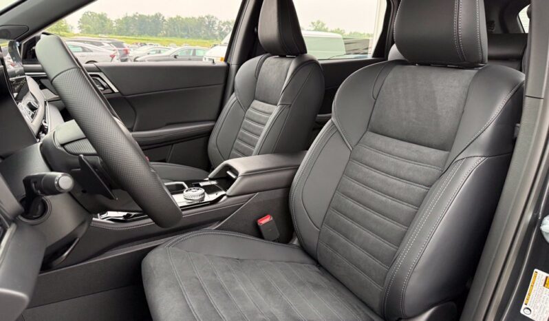 
								Mitsubishi Outlander full									