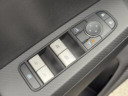 
										Mitsubishi Outlander full									