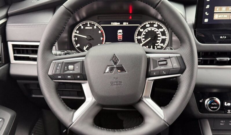 
								Mitsubishi Outlander full									