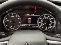 
										Mitsubishi Outlander full									