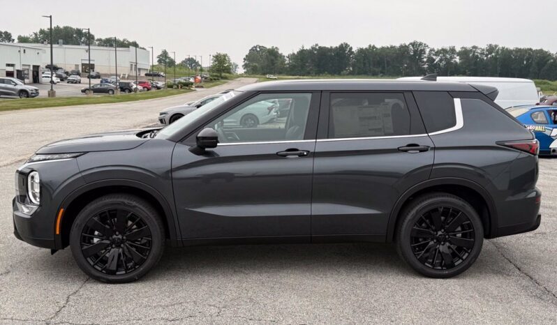 
								Mitsubishi Outlander full									