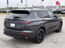 
										Mitsubishi Outlander full									
