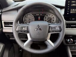 
										Mitsubishi Outlander full									