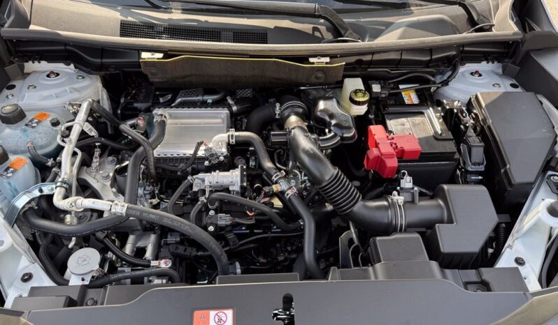 
								Mitsubishi Outlander full									