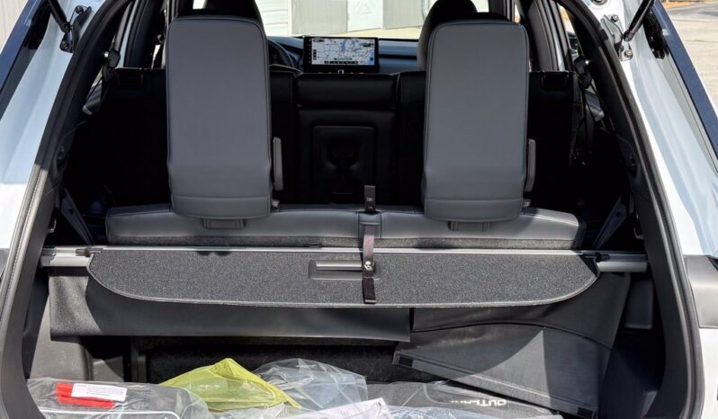 
								Mitsubishi Outlander full									