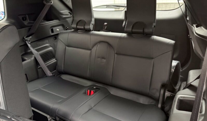 
								Mitsubishi Outlander full									