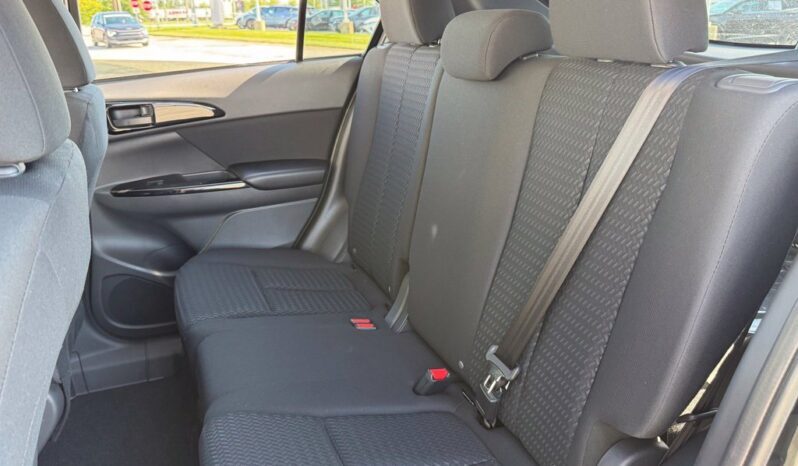 
								Mitsubishi Eclipse Cross full									