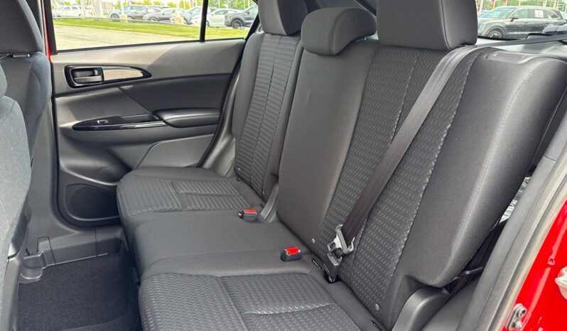 
								Mitsubishi Eclipse Cross full									