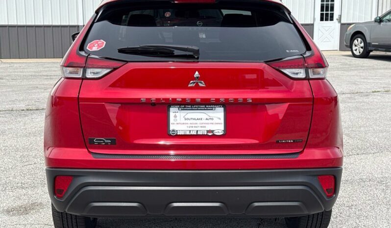 
								Mitsubishi Eclipse Cross full									