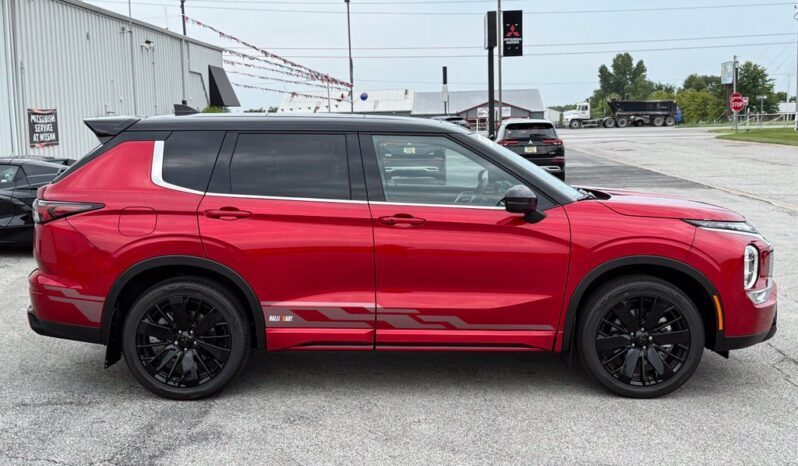 
								Mitsubishi Outlander full									