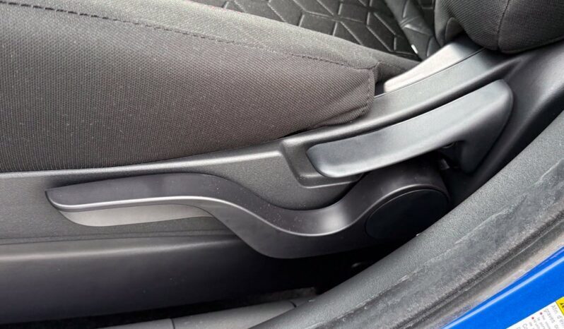 
								Mitsubishi Outlander Sport full									