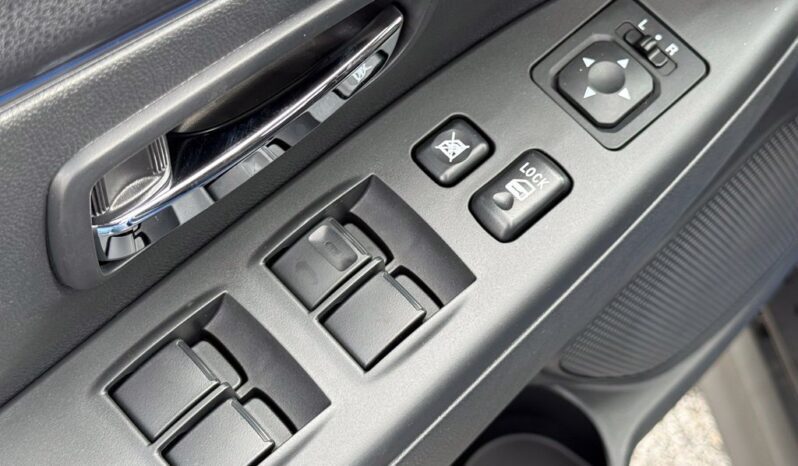 
								Mitsubishi Outlander Sport full									
