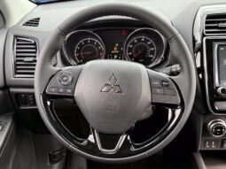 
										Mitsubishi Outlander Sport full									