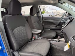 
										Mitsubishi Outlander Sport full									