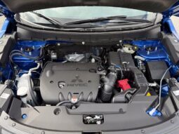 
										Mitsubishi Outlander Sport full									