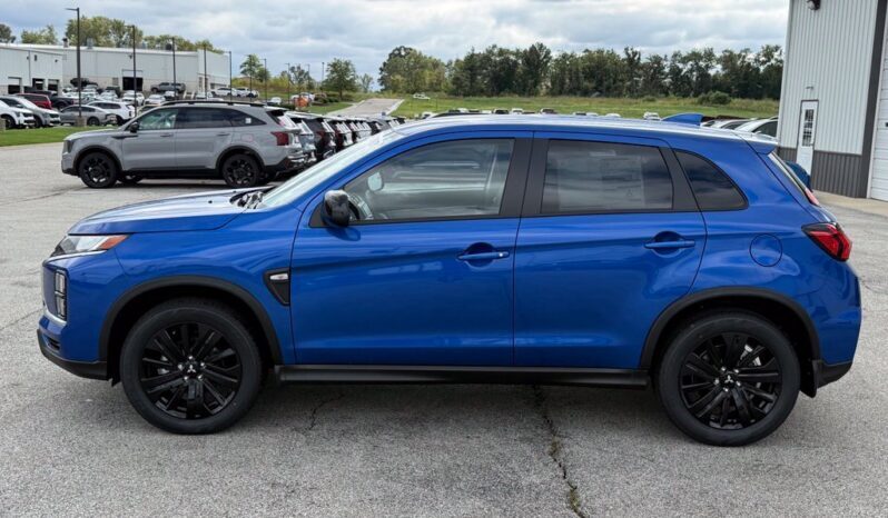 
								Mitsubishi Outlander Sport full									