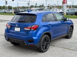 
										Mitsubishi Outlander Sport full									