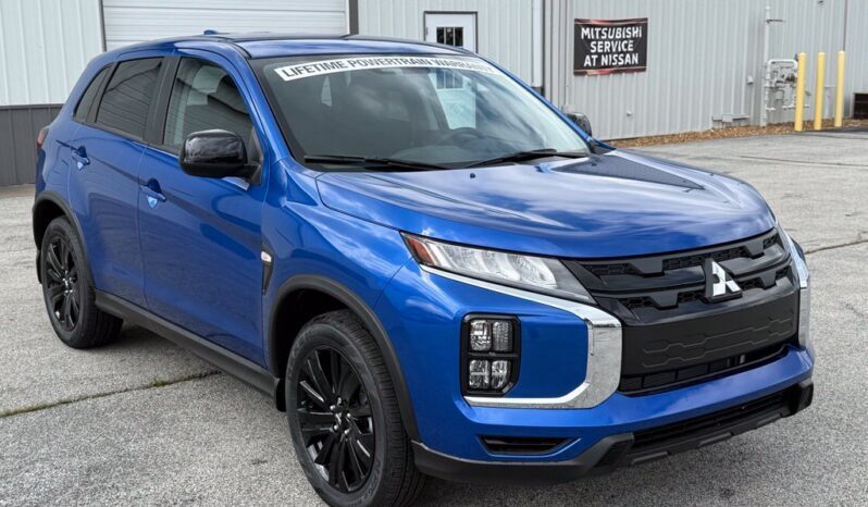 
								Mitsubishi Outlander Sport full									