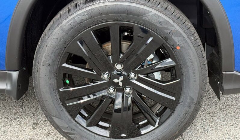 
								Mitsubishi Outlander Sport full									