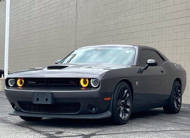 
								Dodge Challenger full									