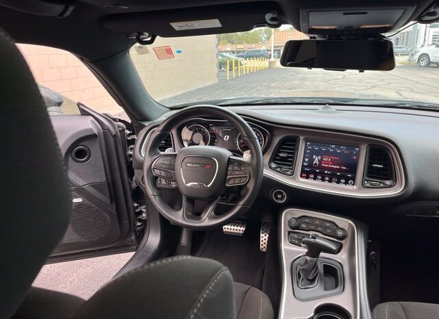 
								Dodge Challenger full									