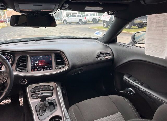 
								Dodge Challenger full									