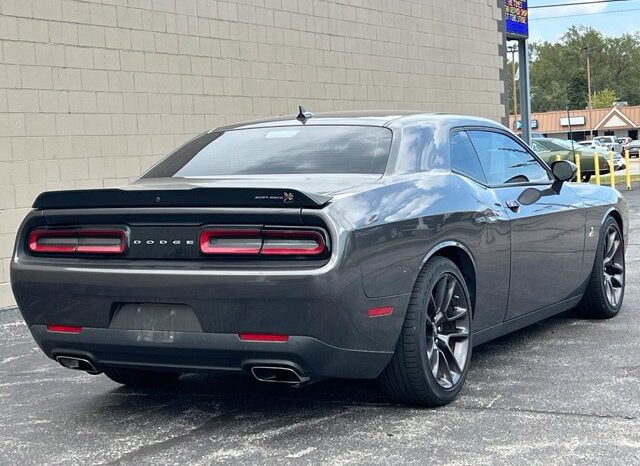
								Dodge Challenger full									