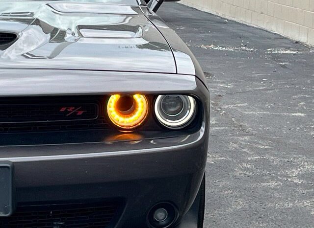 
								Dodge Challenger full									