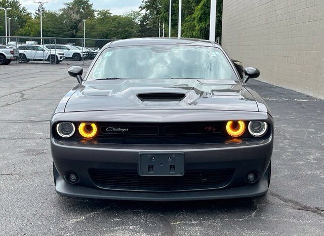 
								Dodge Challenger full									