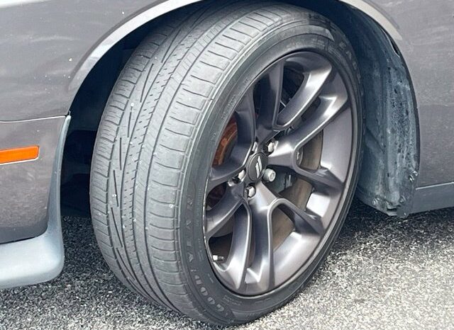 
								Dodge Challenger full									