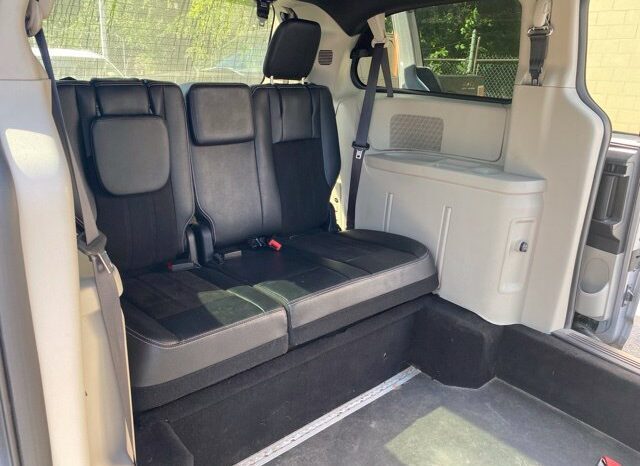 
								Dodge Grand Caravan full									