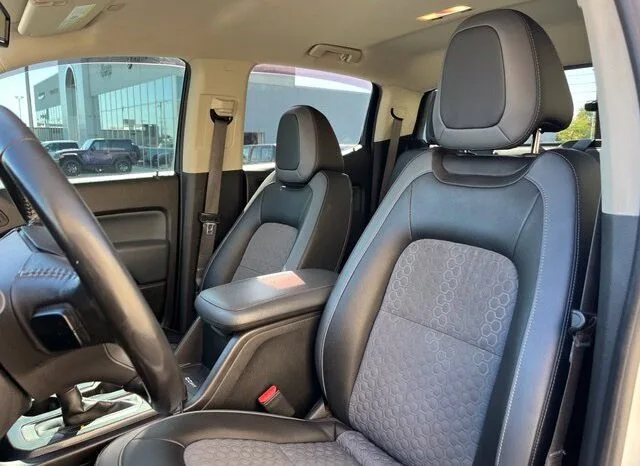 
								Chevrolet Colorado full									
