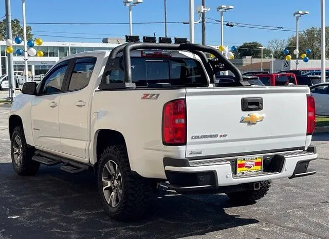 
								Chevrolet Colorado full									