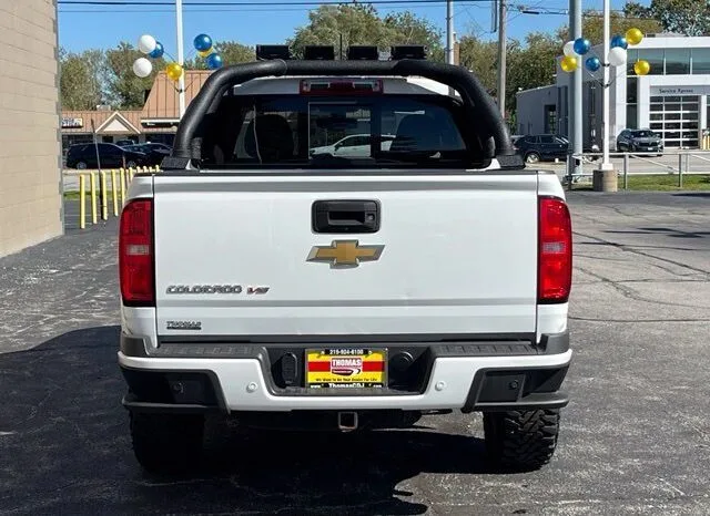 
								Chevrolet Colorado full									