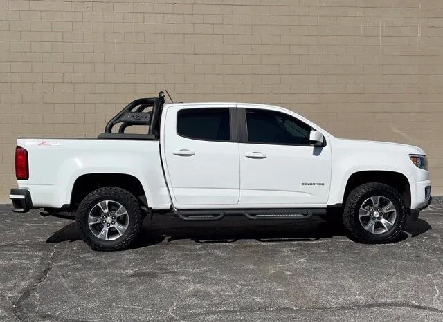 
								Chevrolet Colorado full									