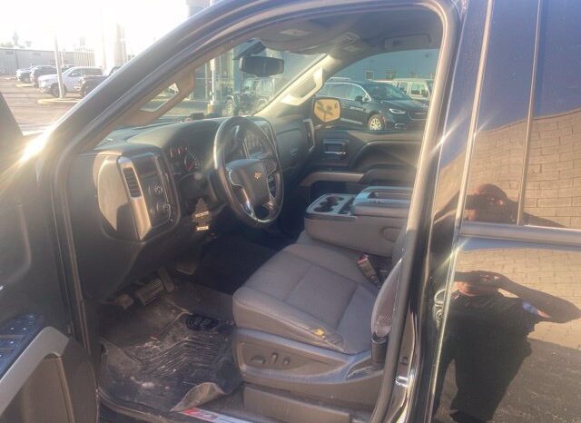 
								Chevrolet Silverado 1500 full									