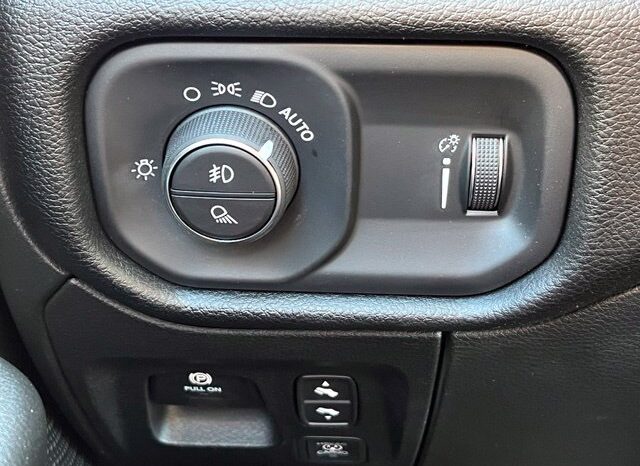 
								Ram 1500 full									