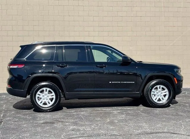 
								Jeep Grand Cherokee full									