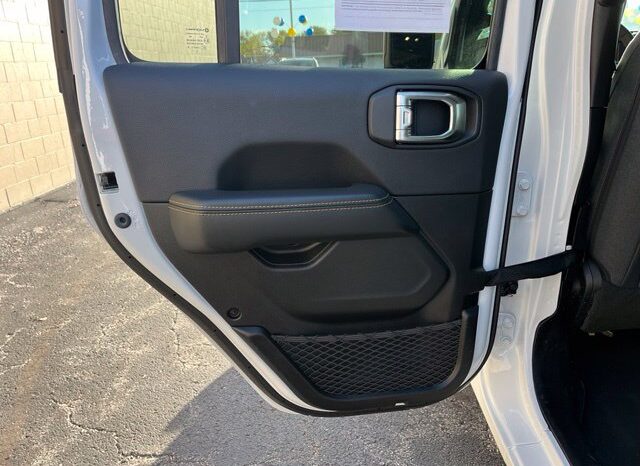 
								Jeep Wrangler full									