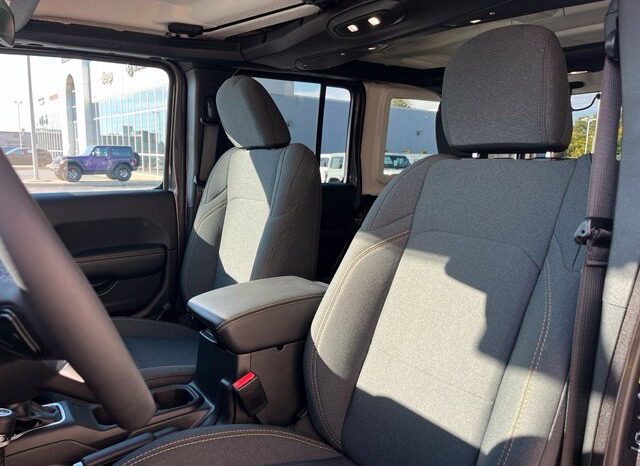 
								Jeep Wrangler full									