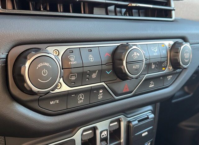 
								Jeep Wrangler full									