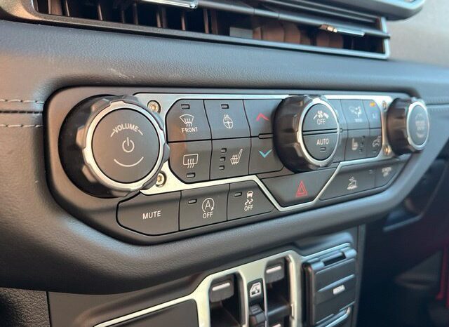 
								Jeep Wrangler full									