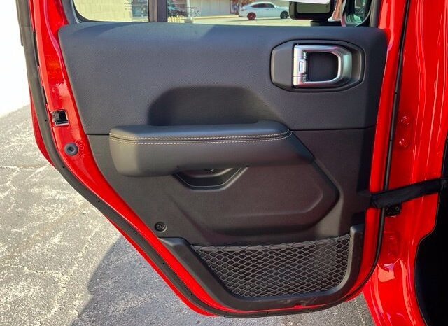 
								Jeep Wrangler full									