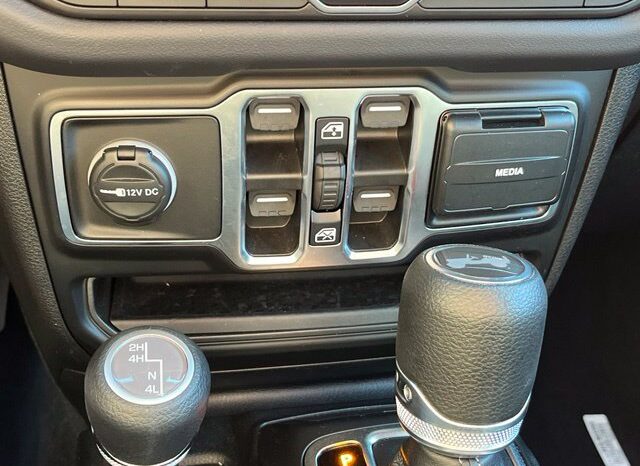 
								Jeep Wrangler full									
