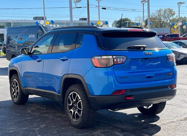 
								Jeep Compass full									